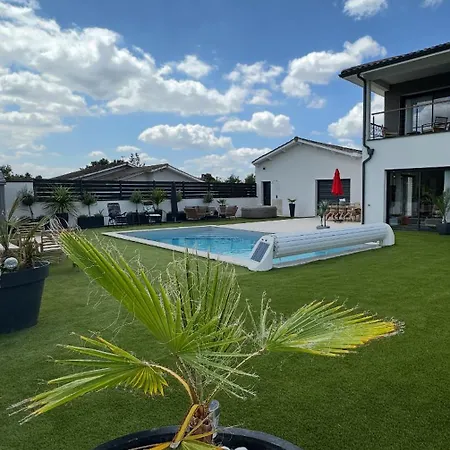 Familiale&plongeons Villa Sainte-Eulalie (Gironde)