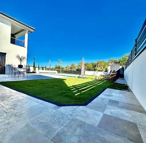 Familiale & Plongeons Villa