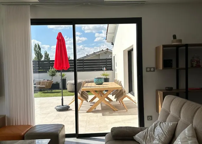 Villa Familiale & Plongeons Sainte-Eulalie (Gironde)